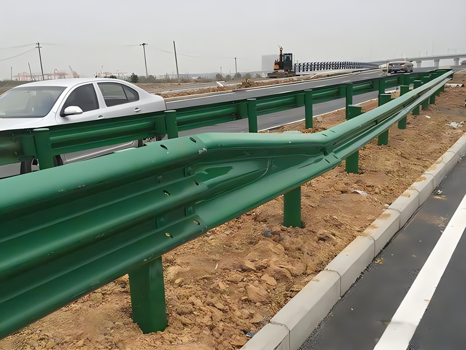 玉树高速波形护栏板日常维护方案确保道路安全新举措
